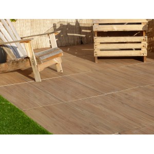 Terraza porcelánico efecto Madera Clara 6 m² - 12 baldosas